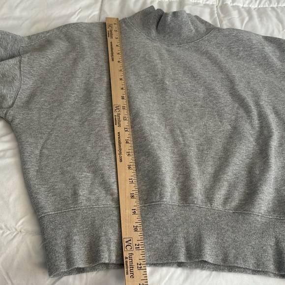 Rails Blaire Gray Sweatshirt Mock Neck Preppy Athleisure  Size Medium - Picture 10 of 10